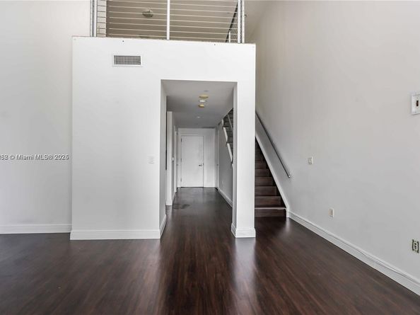 1050 Brickell Ave 414, Miami FL 33131