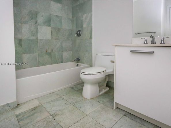 1050 Brickell Ave 414, Miami FL 33131
