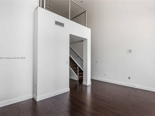 1050 Brickell Ave 414, Miami FL 33131