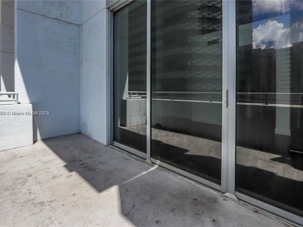 1050 Brickell Ave 414, Miami FL 33131