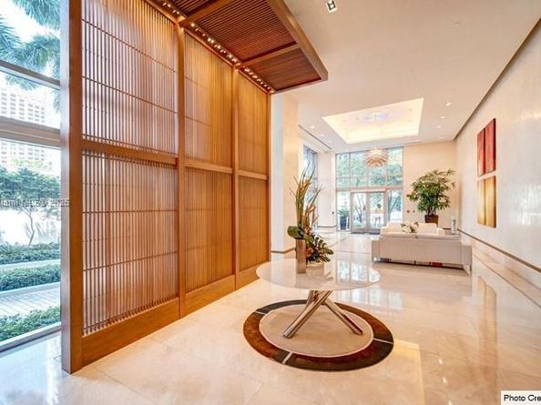 1050 Brickell Ave 414, Miami FL 33131