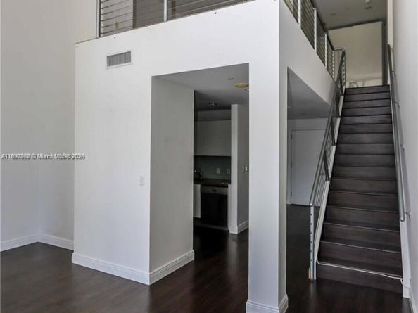 1050 Brickell Ave 414, Miami FL 33131