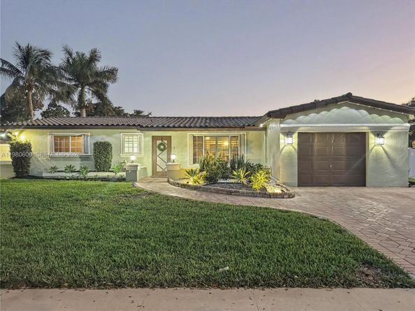 11040 NW 22nd St, Pembroke Pines FL 33026