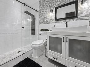 11040 NW 22nd St, Pembroke Pines FL 33026