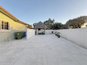 11040 NW 22nd St, Pembroke Pines FL 33026