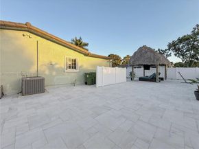 11040 NW 22nd St, Pembroke Pines FL 33026