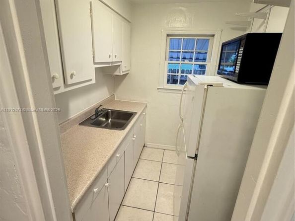 2020 Madison St, Hollywood FL 33020