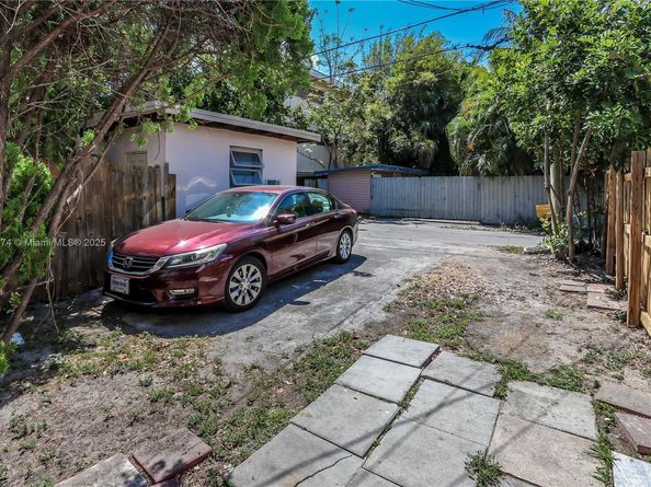 2020 Madison St, Hollywood FL 33020