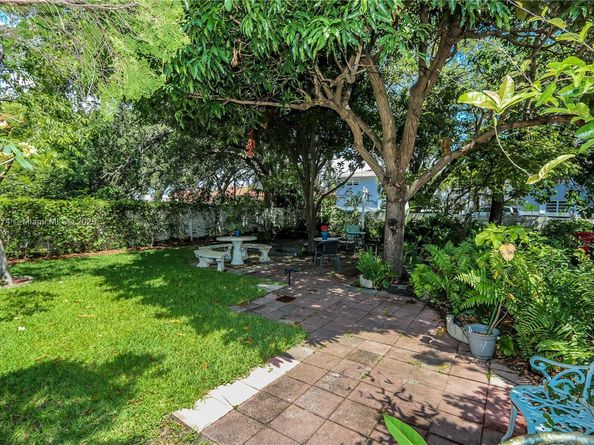 2020 Madison St, Hollywood FL 33020