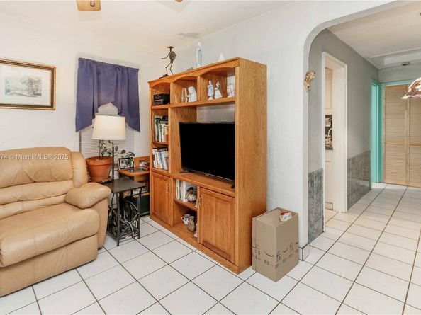 2020 Madison St, Hollywood FL 33020