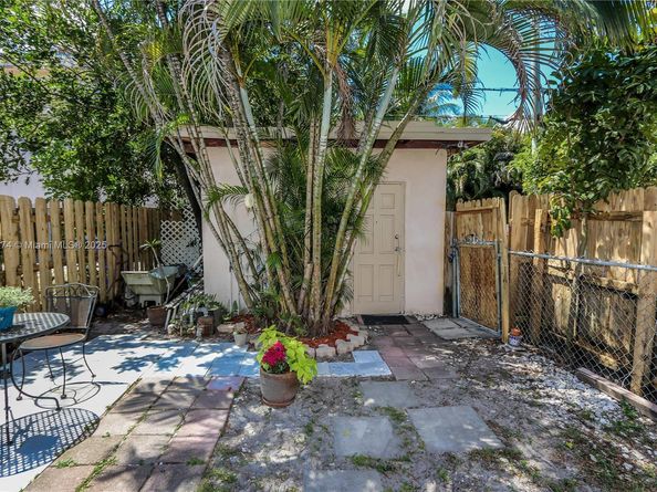 2020 Madison St, Hollywood FL 33020