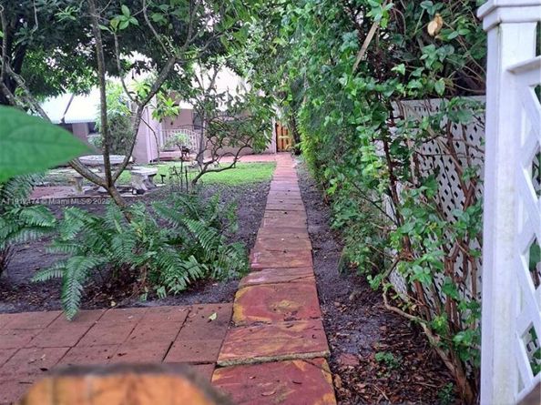 2020 Madison St, Hollywood FL 33020