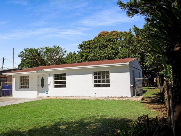 2311 Fletcher St, Hollywood FL 33020