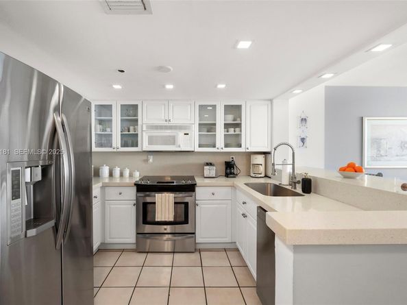 2555 Collins Ave 805, Miami Beach FL 33140