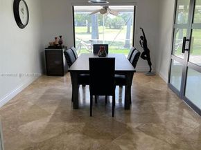 19265 E Saint Andrews Dr, Hialeah FL 33015