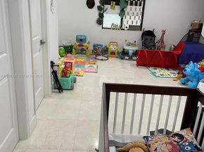 19265 E Saint Andrews Dr, Hialeah FL 33015