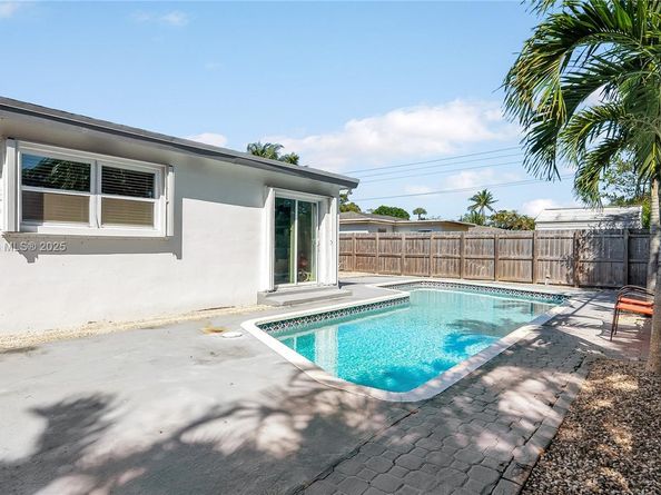 3120 SW 17th St, Fort Lauderdale FL 33312