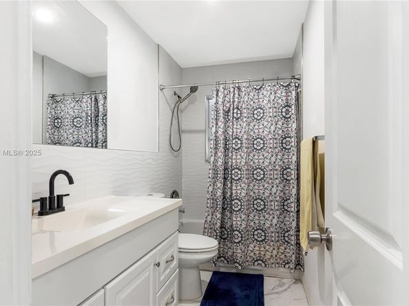 3120 SW 17th St, Fort Lauderdale FL 33312