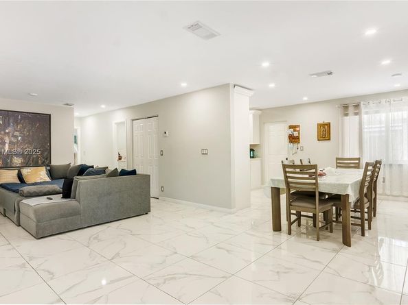 3120 SW 17th St, Fort Lauderdale FL 33312