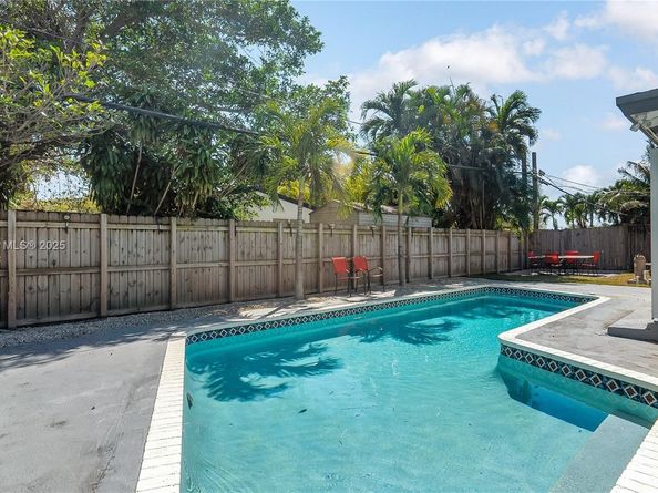 3120 SW 17th St, Fort Lauderdale FL 33312