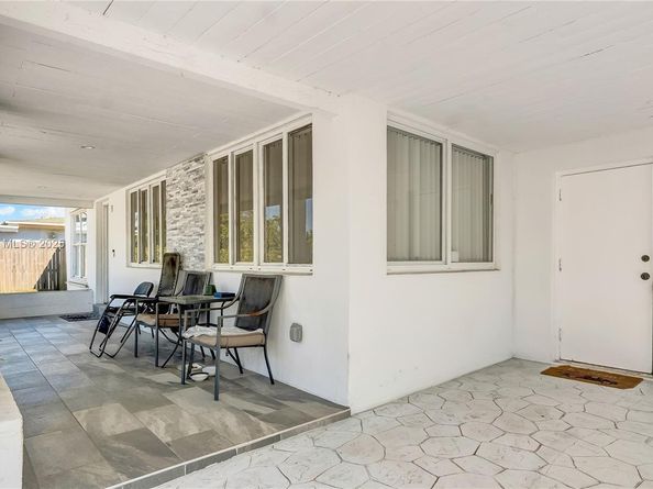 3120 SW 17th St, Fort Lauderdale FL 33312
