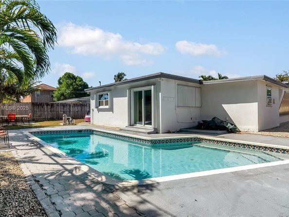 3120 SW 17th St, Fort Lauderdale FL 33312