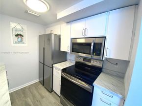 1185 Marseille Dr 307, Miami Beach FL 33141