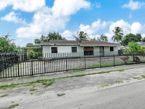 4480 NW 201st St, Miami Gardens FL 33055