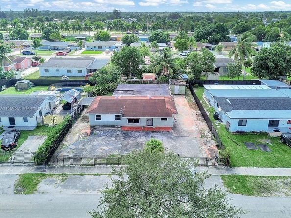 4480 NW 201st St, Miami Gardens FL 33055