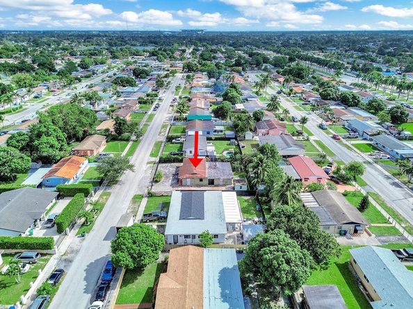 4480 NW 201st St, Miami Gardens FL 33055