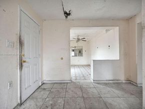 4480 NW 201st St, Miami Gardens FL 33055