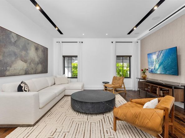 1341 Sorolla Ave, Coral Gables FL 33134