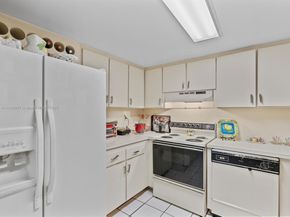 11840 SW 18th Ter 94, Miami FL 33175