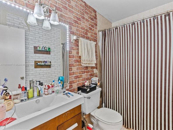 11840 SW 18th Ter 94, Miami FL 33175