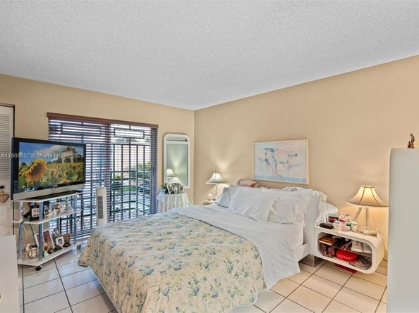 11840 SW 18th Ter 94, Miami FL 33175