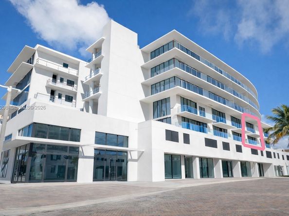 Undisclosed Address #A11948208, Hollywood FL 33019