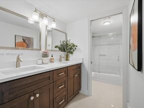 2425 Presidential Way 1706, West Palm Beach FL 33401