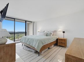 2425 Presidential Way 1706, West Palm Beach FL 33401