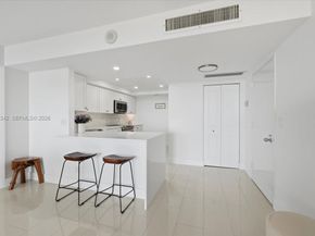 2425 Presidential Way 1706, West Palm Beach FL 33401