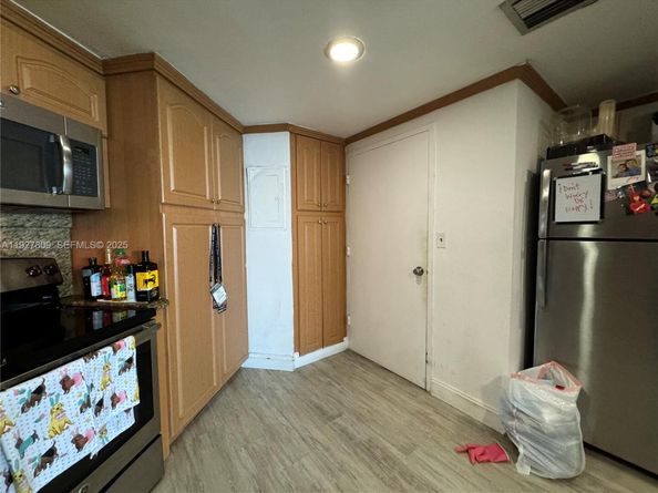 905 Brickell Bay Dr 1530, Miami FL 33131