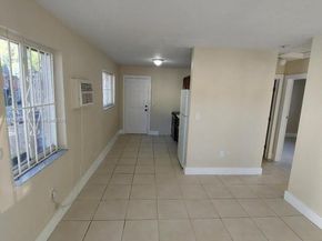1574 NW 58th St, Miami FL 33142