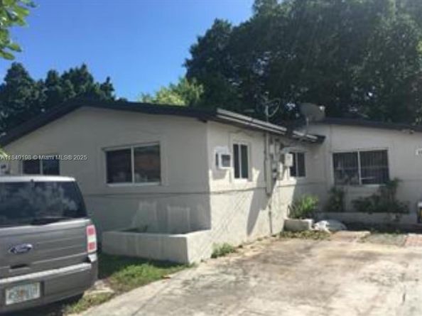 1574 NW 58th St, Miami FL 33142