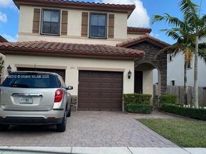 595 SE 33rd Ter, Homestead FL 33033