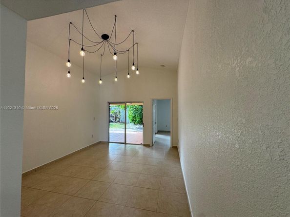 5332 SW 142nd Pl, Miami FL 33175