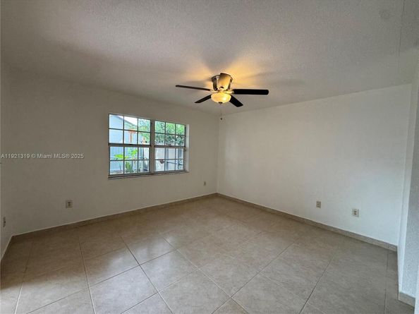 5332 SW 142nd Pl, Miami FL 33175