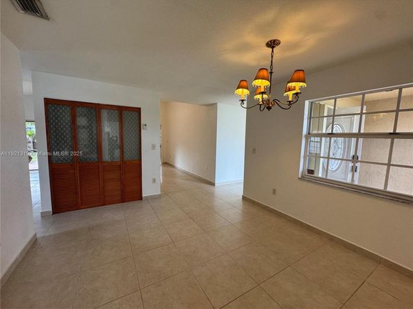 5332 SW 142nd Pl, Miami FL 33175