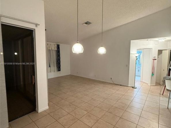 10791 NW 14th St 299, Plantation FL 33322