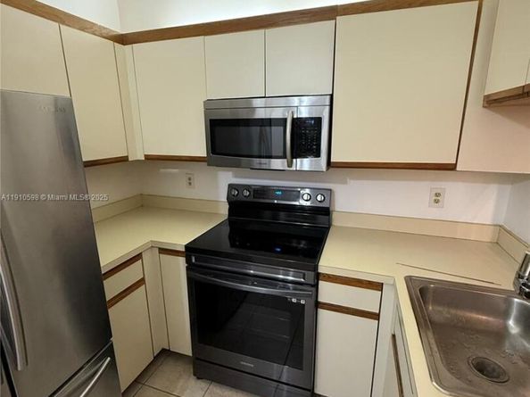 10791 NW 14th St 299, Plantation FL 33322