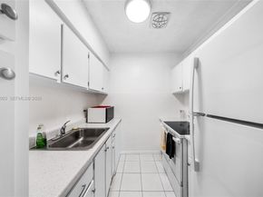 1015 SW 11th Ave 5K, Hallandale Beach FL 33009