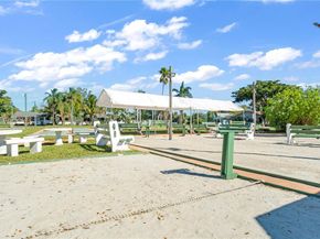 1015 SW 11th Ave 5K, Hallandale Beach FL 33009